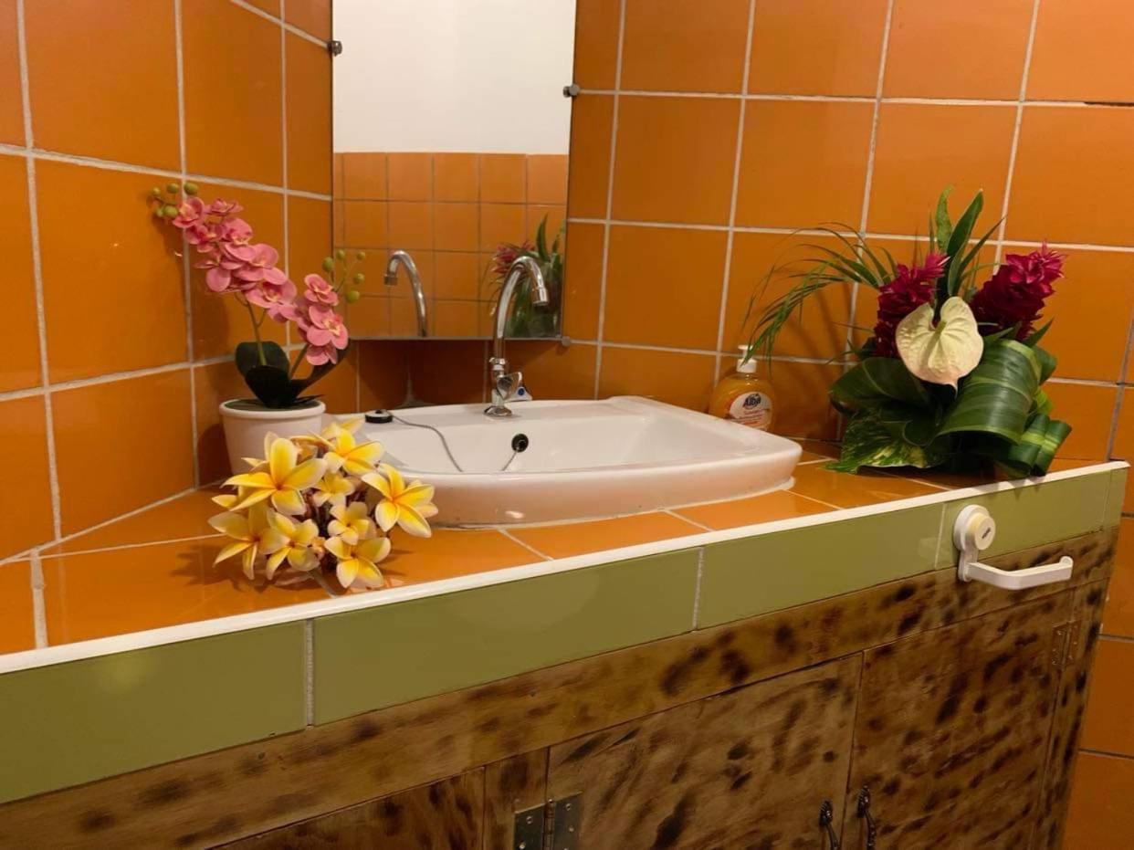 Lemon House Hotel Maroe Bagian luar foto