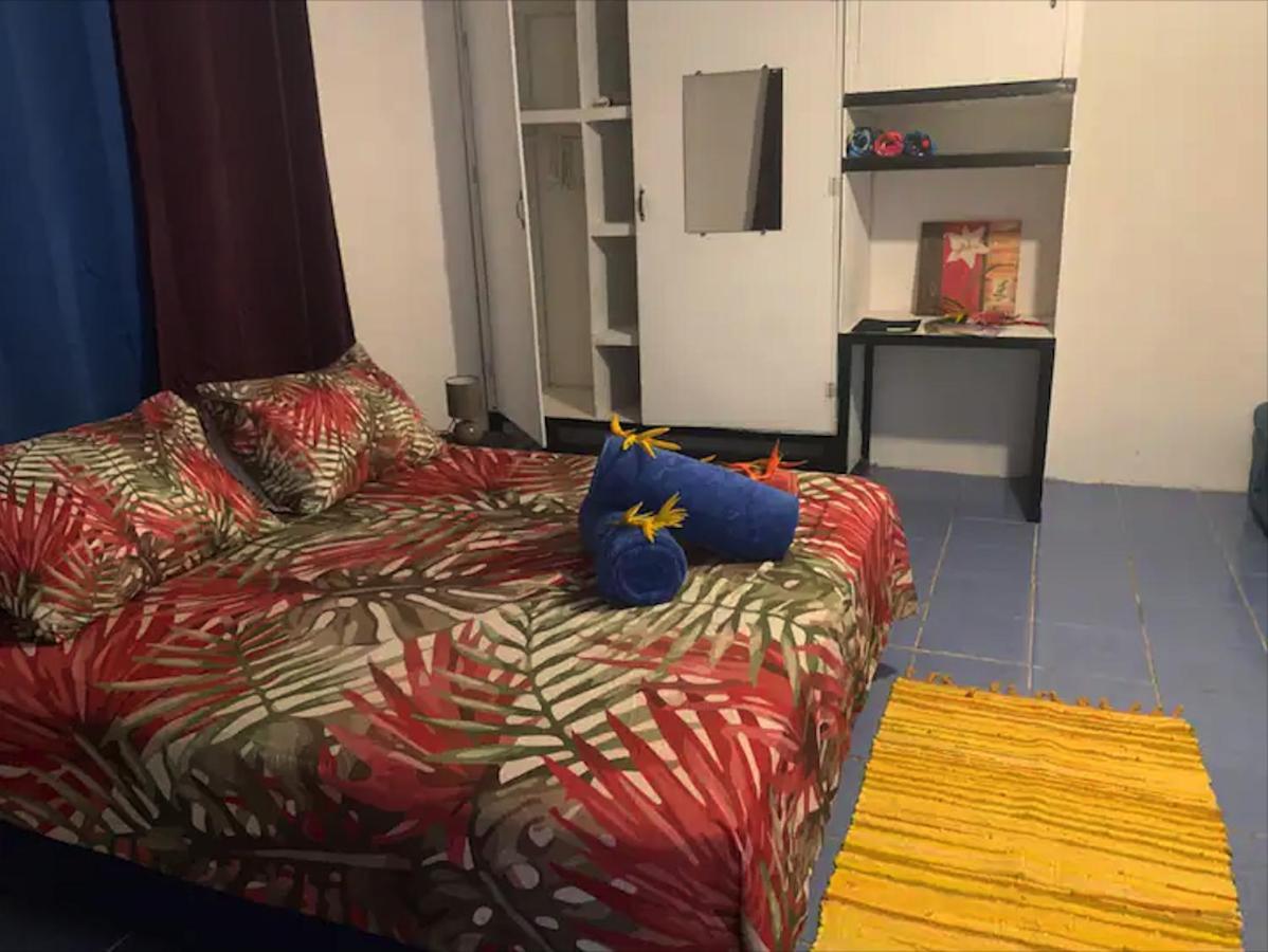 Lemon House Hotel Maroe Bagian luar foto