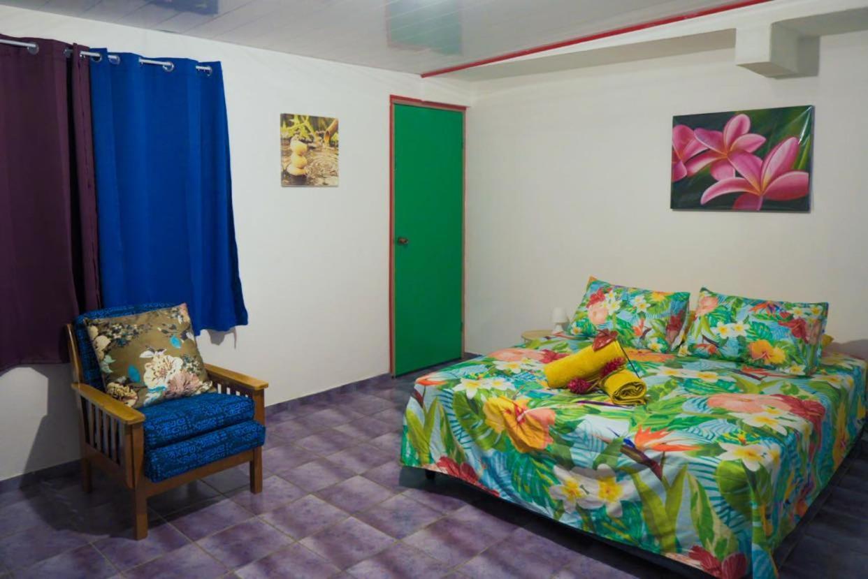 Lemon House Hotel Maroe Bagian luar foto