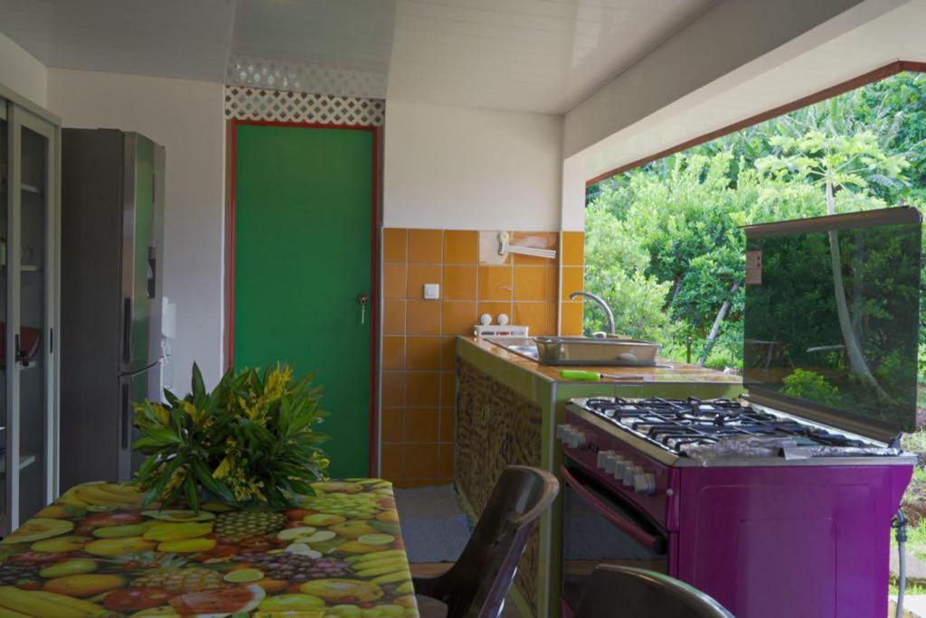 Lemon House Hotel Maroe Bagian luar foto