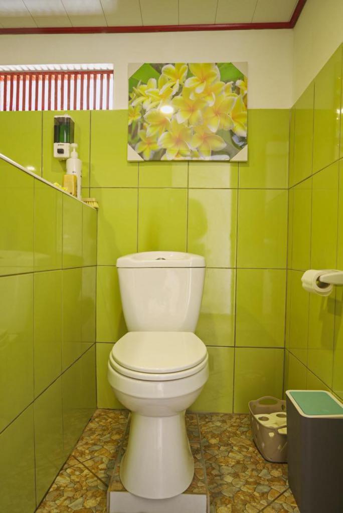 Lemon House Hotel Maroe Bagian luar foto