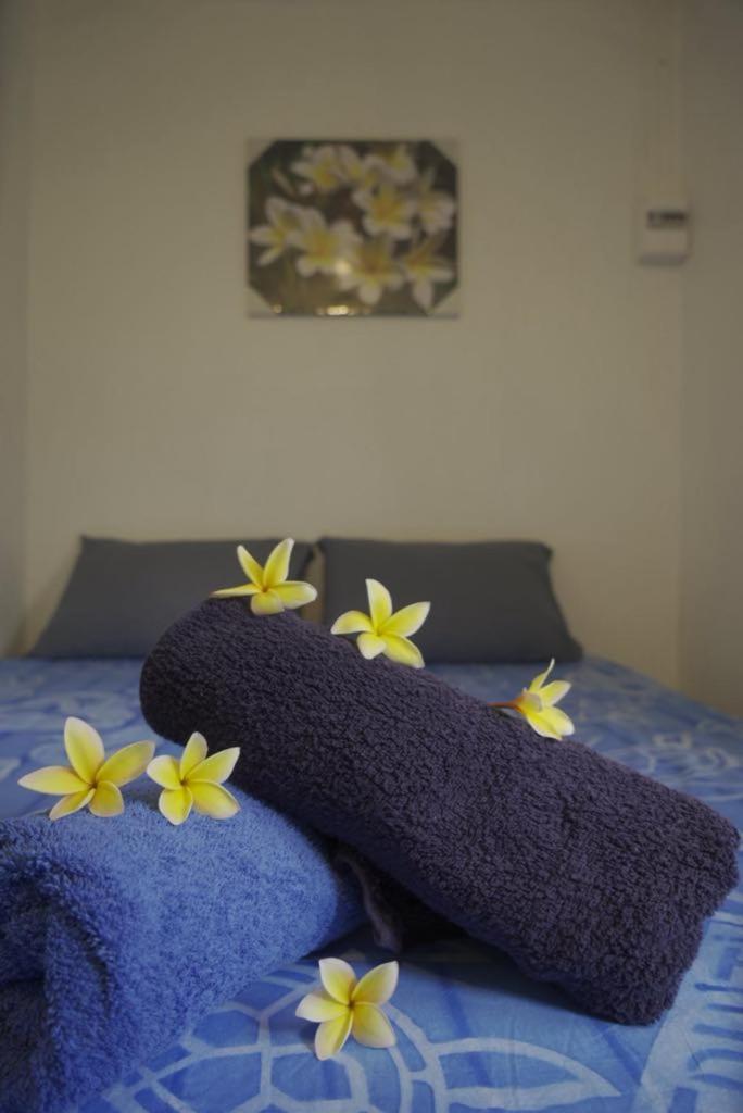 Lemon House Hotel Maroe Bagian luar foto