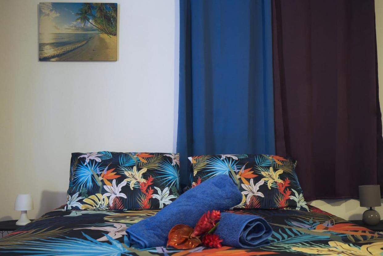 Lemon House Hotel Maroe Bagian luar foto